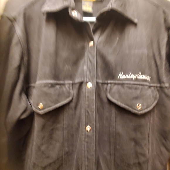 Womens size M Harley Davidson snap down long sleeve shirt. - Picture 8 of 11